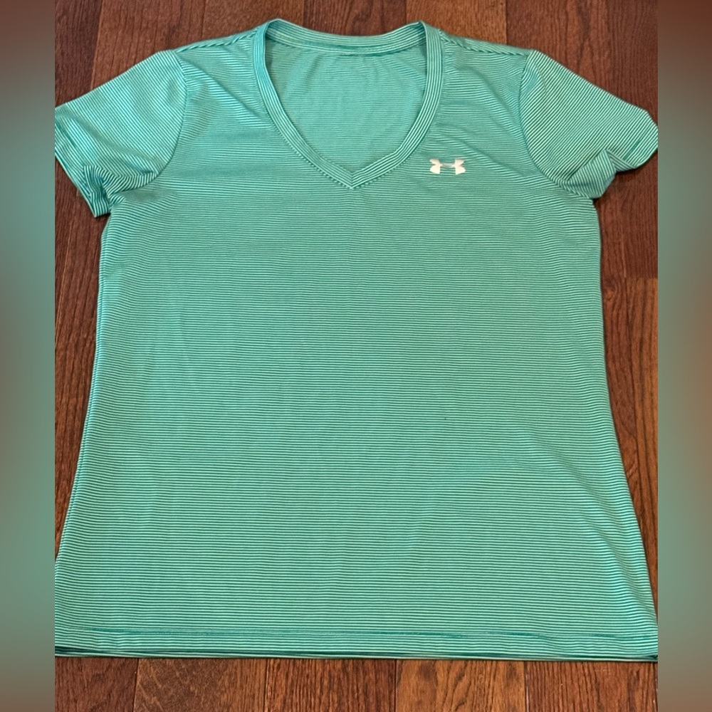 Women’s Under Armour top- excellent condition.